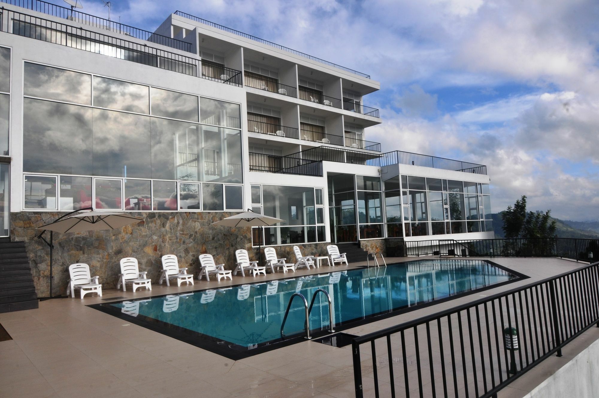 Heaven'S Edge By Ehi Hotel Ella Exterior photo